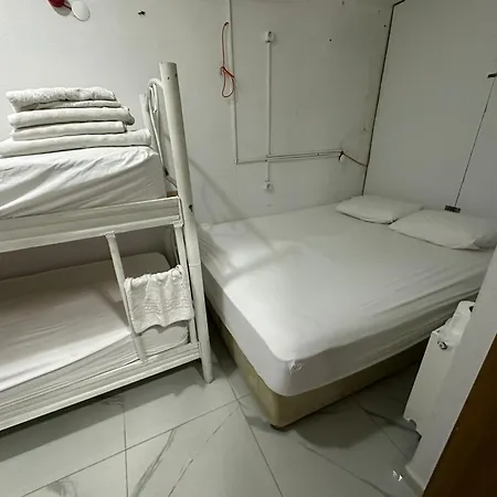 Nr1 Hotel *