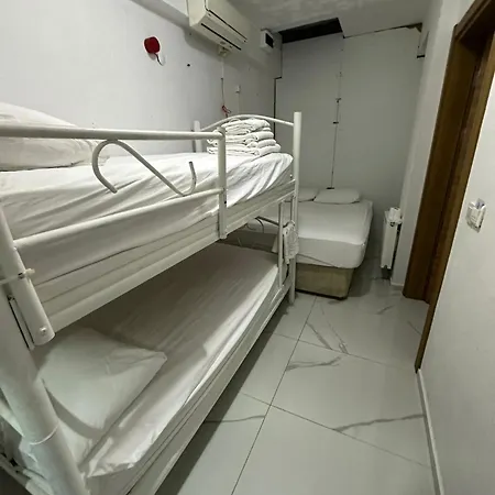 Nr1 Hotel